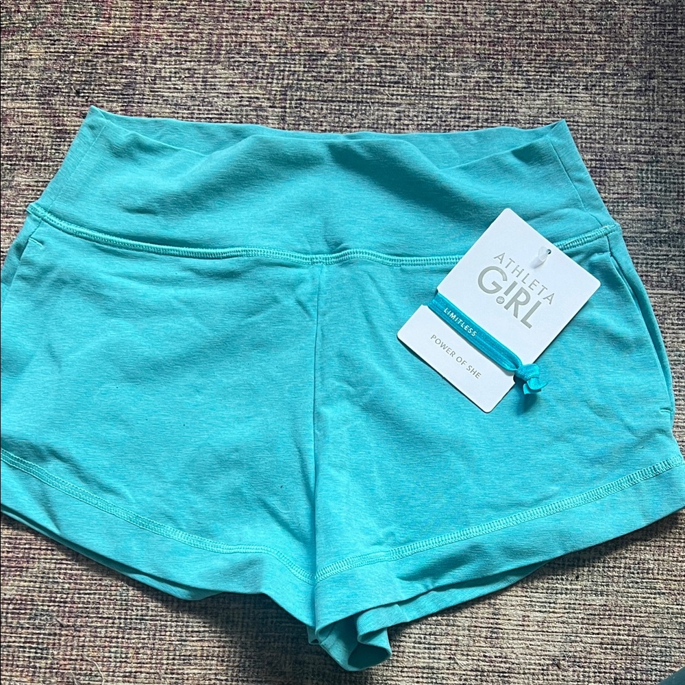 Athleta Girl Right Moves Itsy Bitsy 2” Short - size 8-10